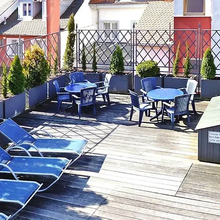 Haus Burgund - Dbe02021-syc *